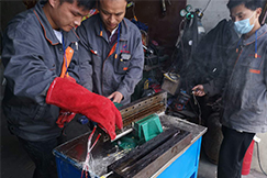 熔噴布模頭堵孔怎么辦？熔噴模具干冰清洗機為您解決難題