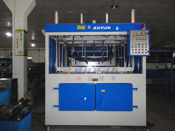 單頭厚片<a href=http://www.zhanhunol.cn/ target=_blank class=infotextkey>吸塑機</a>1.jpg