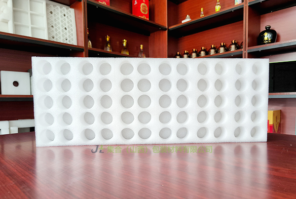 EPE珍珠棉托盤與內(nèi)襯的專業(yè)定制，為您的產(chǎn)品提供貼心保護