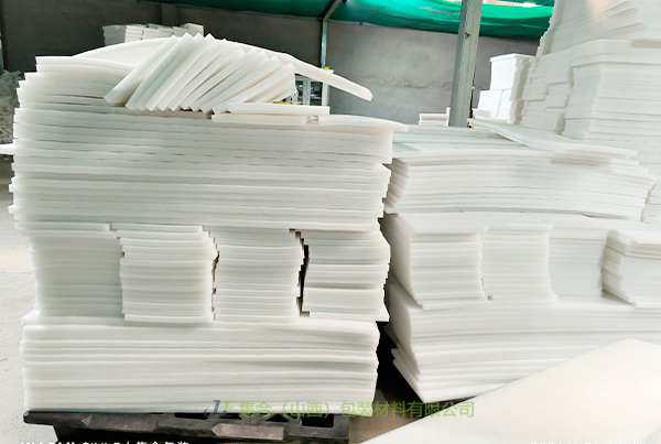 左云珍珠棉板-珍珠棉源頭生產(chǎn)廠家專業(yè)生產(chǎn)珍珠棉板材、高密度珍珠棉板材、白色珍珠棉板材高性價(jià)比