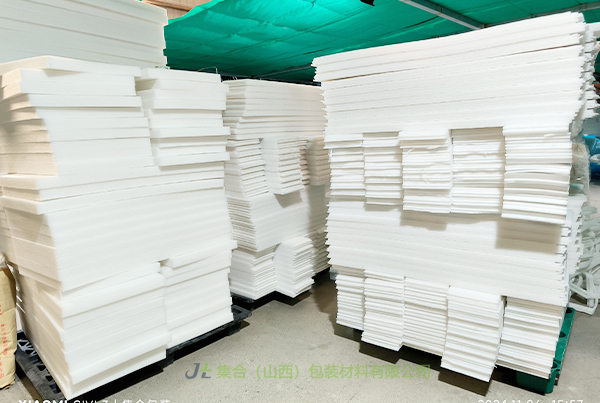 郊區(qū)珍珠棉板-集合包裝專業(yè)生產(chǎn)黑色珍珠棉板材、白色珍珠棉板材、復(fù)合珍珠棉板材品質(zhì)無憂