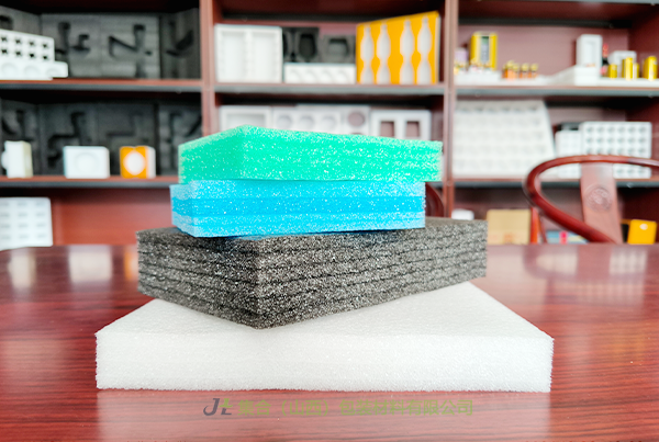 尖草坪珍珠棉板材-太原珍珠棉廠家專(zhuān)業(yè)生產(chǎn)珍珠棉板、高密度珍珠棉板材、復(fù)合珍珠棉板材品質(zhì)上乘