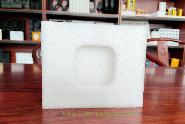 云南省珍珠棉生產(chǎn)廠家-珍珠棉源頭生產(chǎn)廠家專業(yè)生產(chǎn)珍珠棉陶瓷包裝、白色珍珠棉板材、酒盒珍珠棉內(nèi)襯高性價比