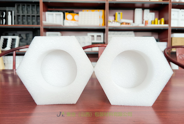 山陰珍珠棉盒-山西珍珠棉廠家專業(yè)生產(chǎn)珍珠棉盒、EPE禮盒內(nèi)襯、EPE珍珠棉盒源頭發(fā)貨