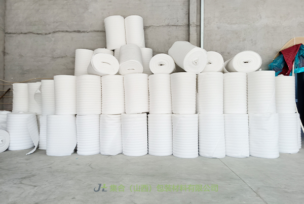 榆次珍珠棉卷材-珍珠棉廠家專業(yè)生產EPE卷棉、EPE珍珠棉卷棉、珍珠棉保溫卷棉廠價直出貨