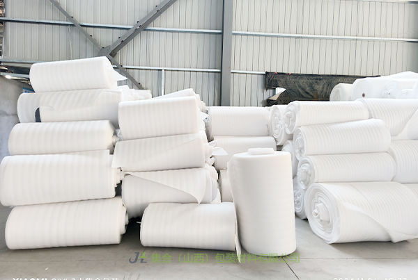 上黨區(qū)珍珠棉卷材-太原珍珠棉廠專業(yè)生產EPE卷棉、EPE珍珠棉卷棉、珍珠棉大棚保溫卷棉直產直售