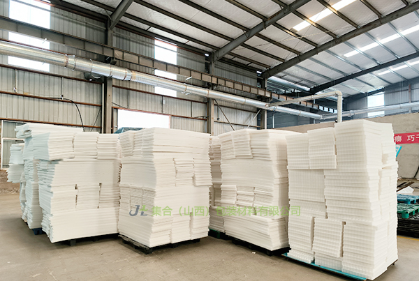 XPE復(fù)合EPE板材, EPE珍珠棉酒托, 復(fù)合EPE板材, EPE珍珠棉板, IXPE復(fù)合珍珠棉內(nèi)襯, 珍珠棉快遞包裝, 供應(yīng)臨猗EPE珍珠棉