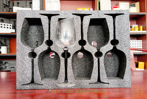 懷仁珍珠棉內襯-太原珍珠棉廠專業(yè)生產珍珠棉禮盒內襯、貼卡紙珍珠棉內襯、XPE復合珍珠棉內襯品質有保證