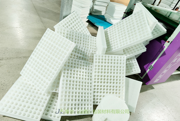 太原哪里定做珍珠棉-太原珍珠棉廠專業(yè)生產(chǎn)復(fù)合珍珠棉板材、EVA復(fù)合EPE珍珠棉板材、珍珠棉電子產(chǎn)品包裝物美價(jià)廉