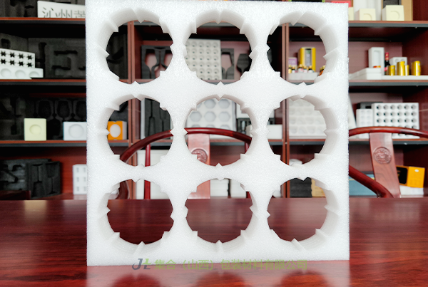 武鄉(xiāng)珍珠棉支架-太原珍珠棉廠專業(yè)生產(chǎn)珍珠棉支架、EPE支架、EPE珍珠棉支架品質(zhì)卓越